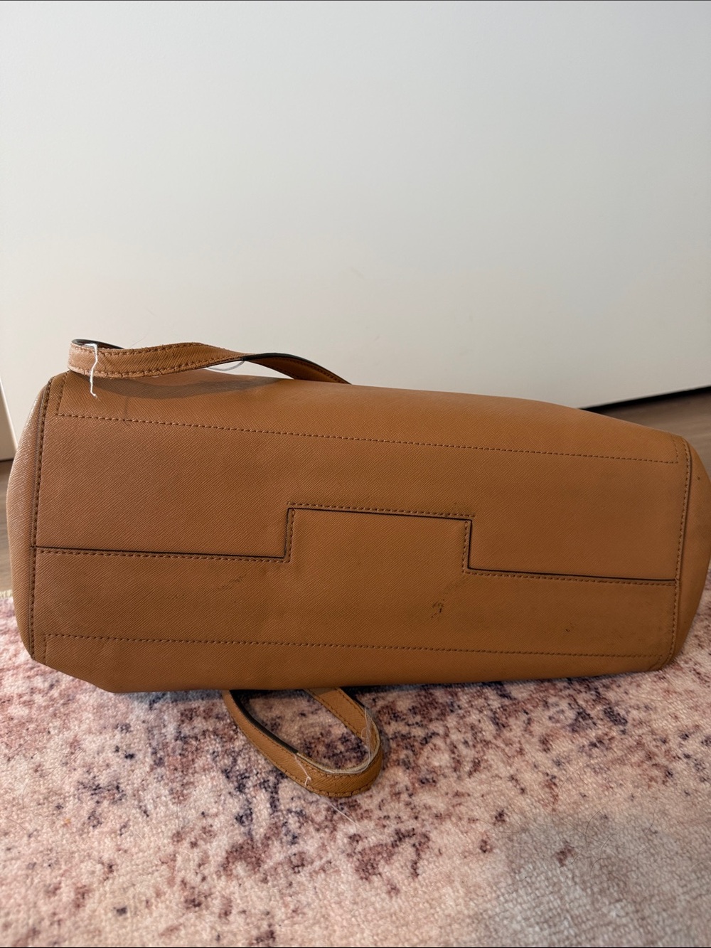 Tory Burch Parker Large Tan Saffiano Tote Shoulder Bag - Picture 3 of 9